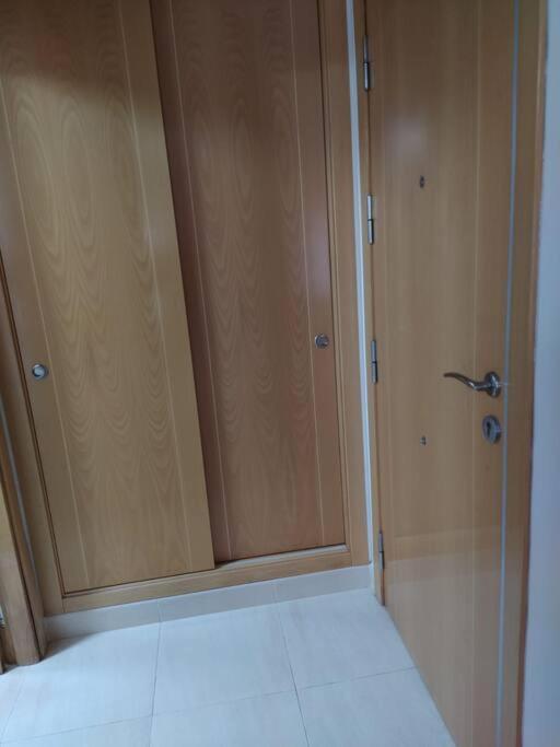 Bajo Puerta De Alcazaba Apartment เรตามาร์ ภายนอก รูปภาพ