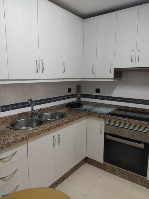 Bajo Puerta De Alcazaba Apartment เรตามาร์ ภายนอก รูปภาพ