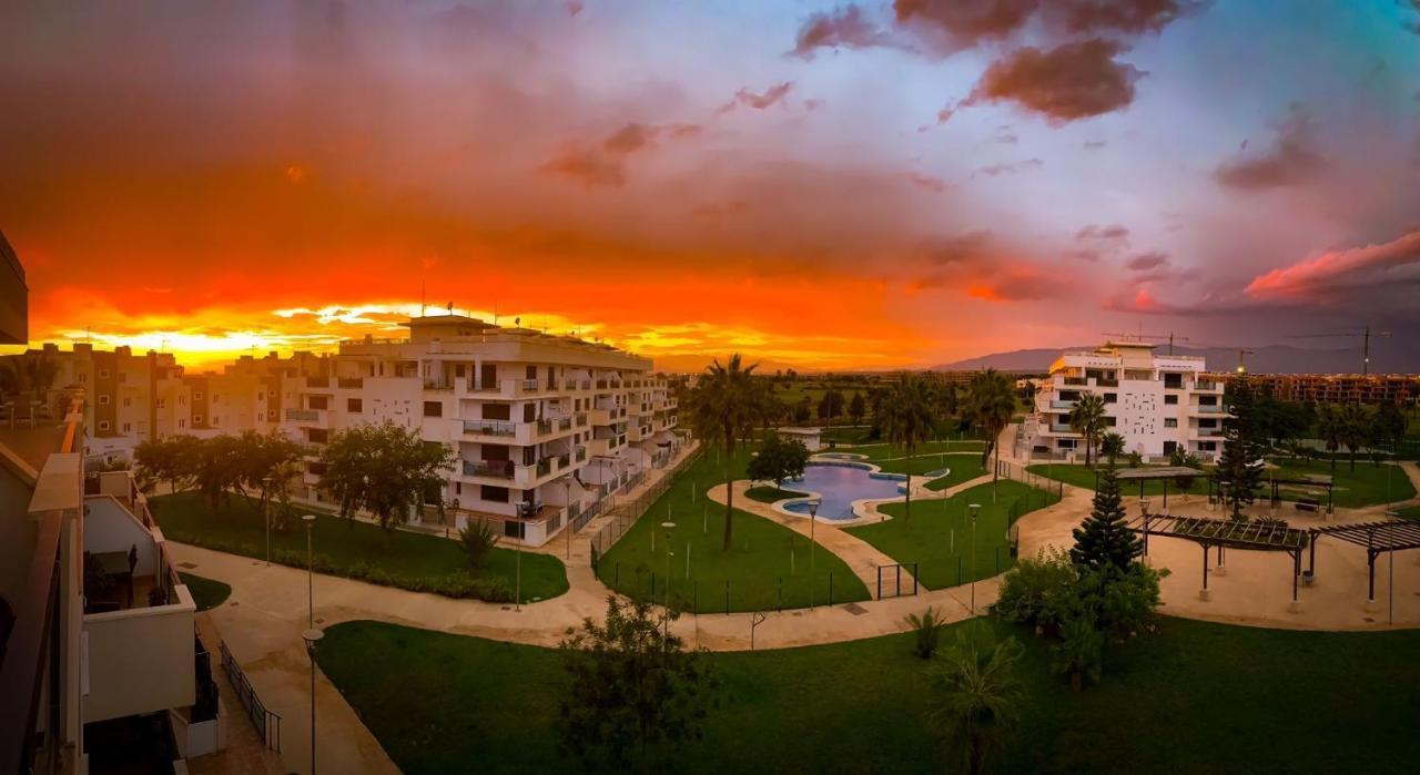 Bajo Puerta De Alcazaba Apartment เรตามาร์ ภายนอก รูปภาพ